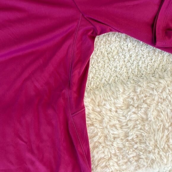 CRZ Yoga Rash Guard long sleeve Ted shirt, Color is Magenta Purple, Small, NWT - Picture 6 of 8